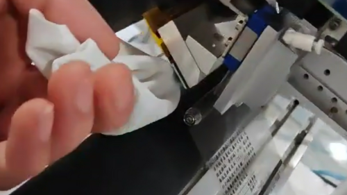 TTO ပုံနှိပ်စက်ပေါ်မှာ ပုံနှိပ်ခေါင်းကို စင်ကြယ်ပြီး စောင့်ထားပုံကို ဘယ်လိုလဲ။